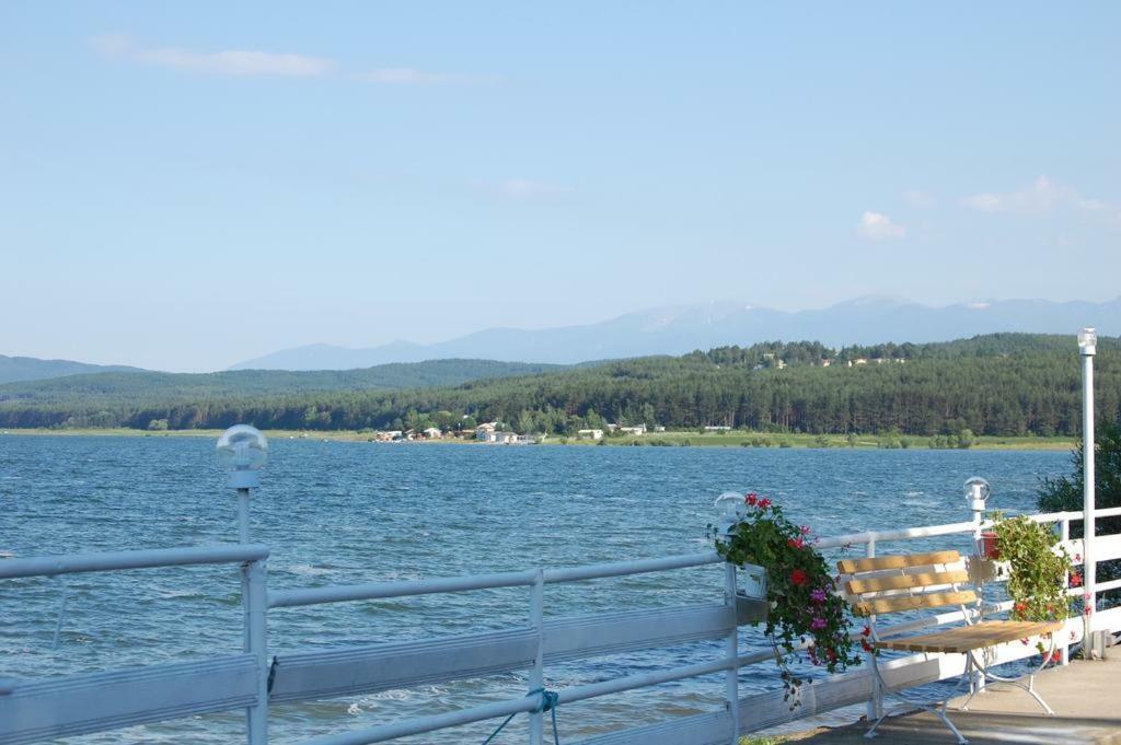 Комплекс Белите Къщи Shtarkelovo Gnezdo 외부 사진