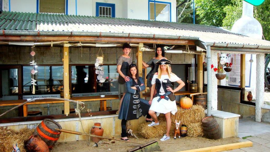 Комплекс Белите Къщи Shtarkelovo Gnezdo 외부 사진